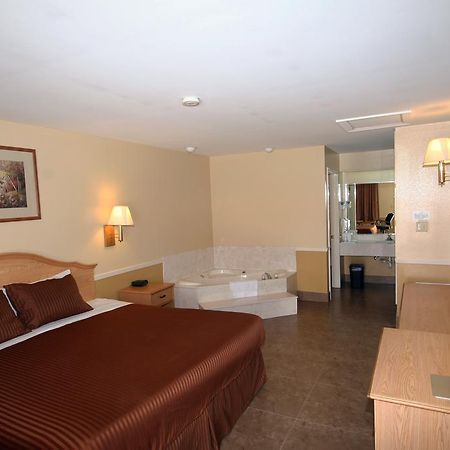 Edinburg Executive Inn Eksteriør billede
