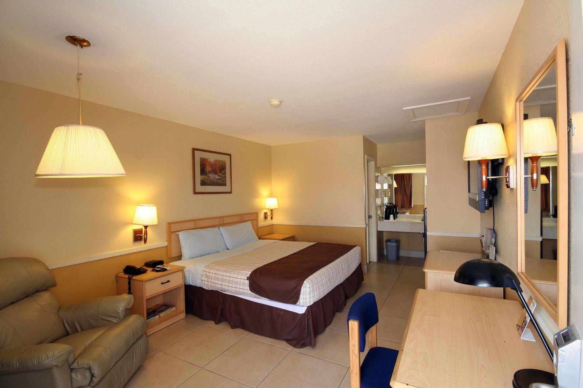 Edinburg Executive Inn Eksteriør billede